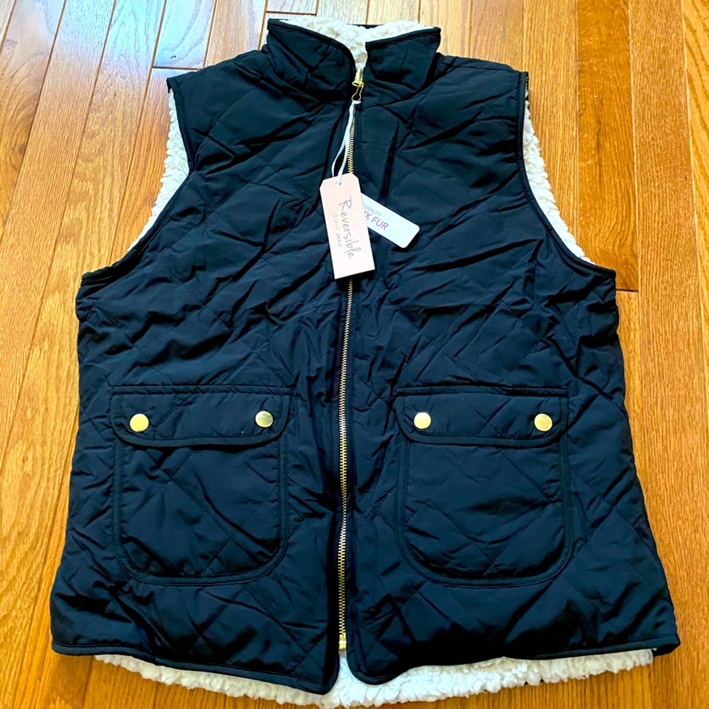 Reversible Black and Sherpa Vest!